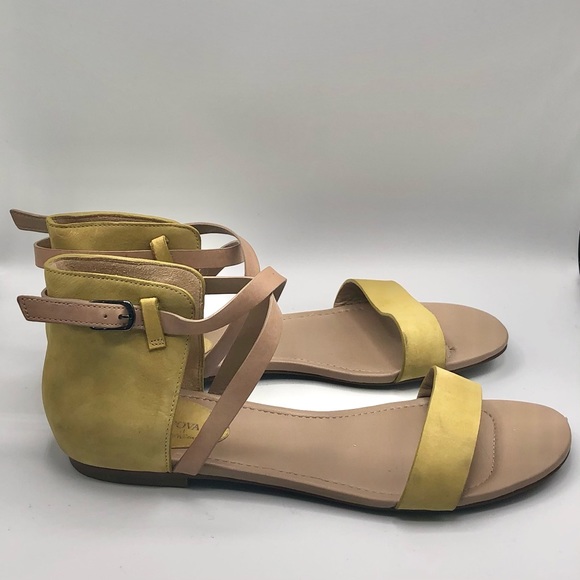 MARIA SHARAPOVA BY COLE HAAN FLAT YELLOW SANDALS - Picture 16 of 16